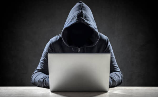  Mise en garde : ne pas ouvrir le mail de la paroisse dont l'objet est : "Devis".