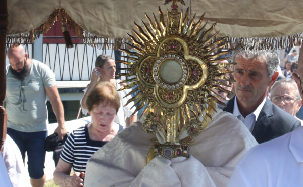 Fête-Dieu 2025 dans la paroisse