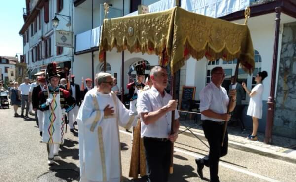 Fête-Dieu à Cambo le 29 juin 2025