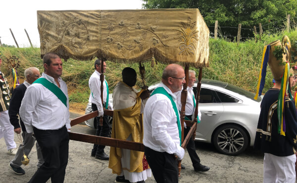 Fête-Dieu à Espelette le 22 juin 2025